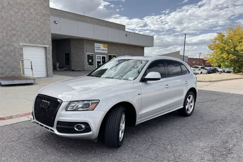 2012 Audi Q5 3.2 Premium Plus photo 1