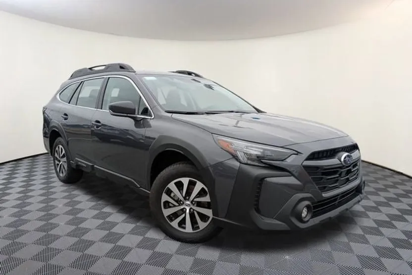 2025 Subaru Outback 2.5i photo 1