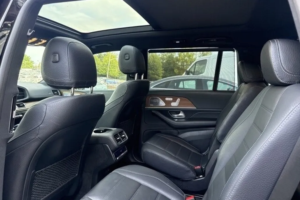 2021 Mercedes Benz GLS 4MATIC photo 1