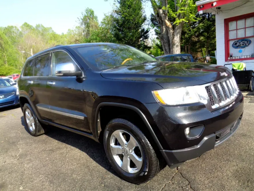 2013 Jeep Grand Cherokee Overland photo 1