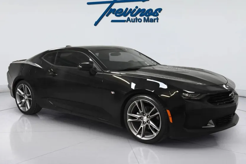 2019 Chevrolet Camaro 1LT photo 1
