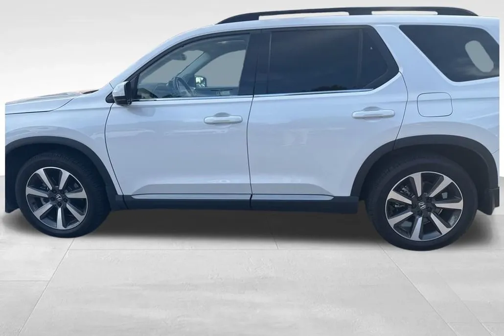 2023 Honda Pilot Elite photo 1