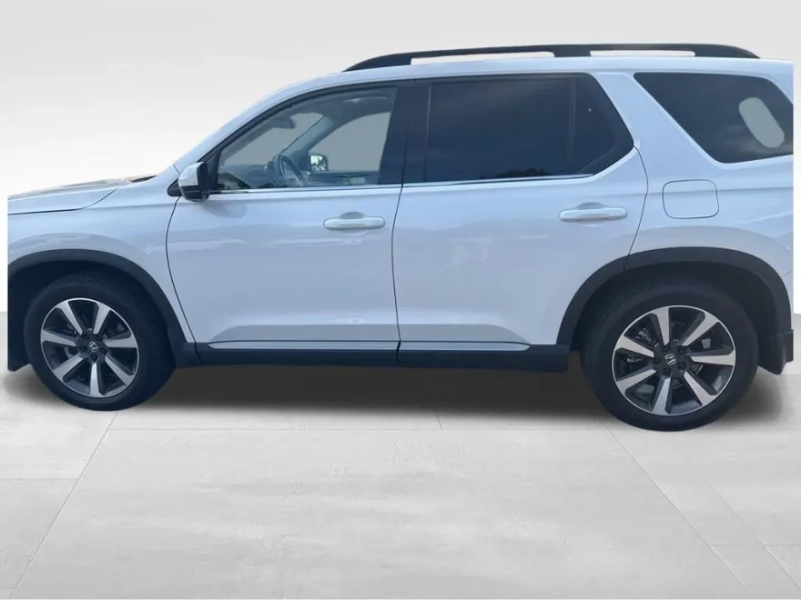 2023 Honda Pilot Elite photo 1
