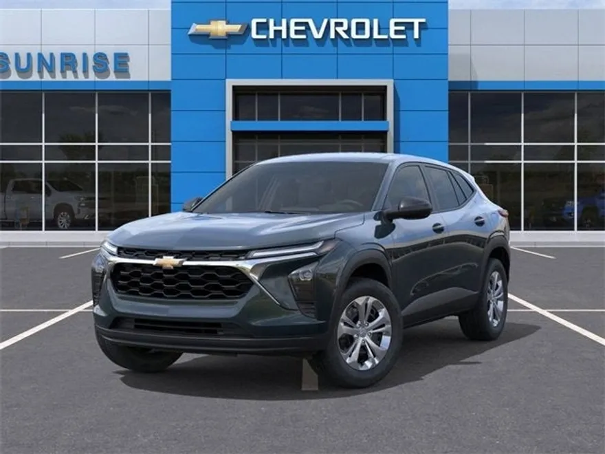 2026 Chevrolet Trax LS photo 1