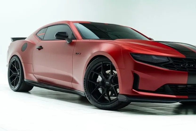 2021 Chevrolet Camaro LT1 photo 1