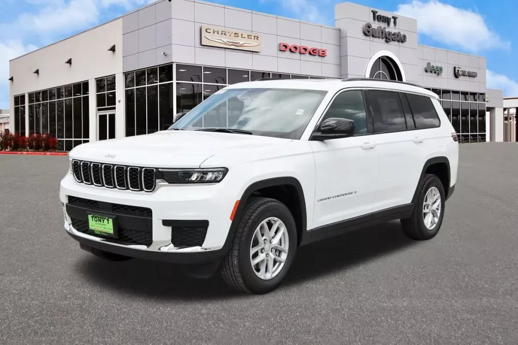 2025 Jeep Grand Cherokee Laredo photo 1