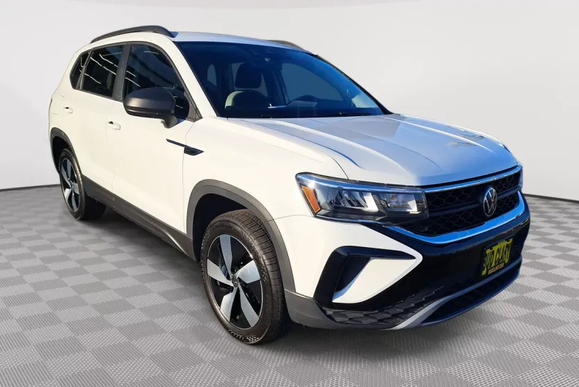 2024 Volkswagen Taos S photo 1