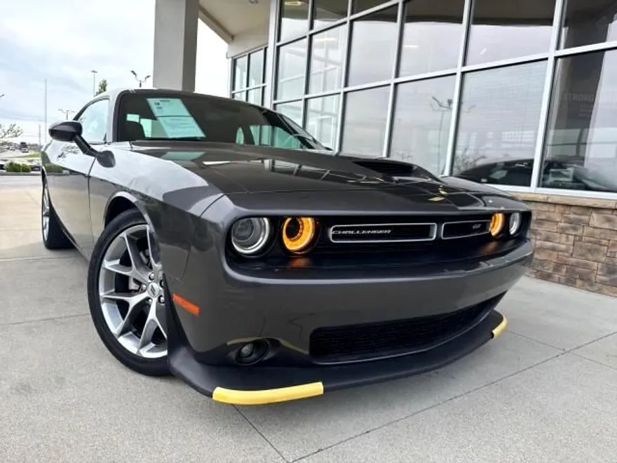 2022 Dodge Challenger GT photo 1