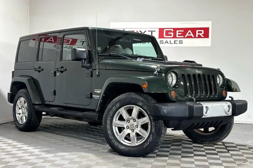 2011 Jeep Wrangler Unlimited Sahara photo 1