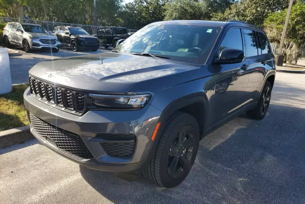 2025 Jeep Grand Cherokee Altitude X photo 1