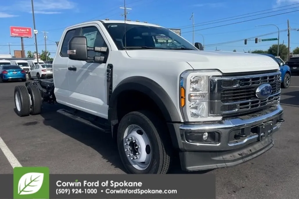 2025 Ford F-450 photo 1