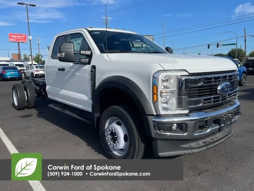 2025 Ford F-450 photo 1