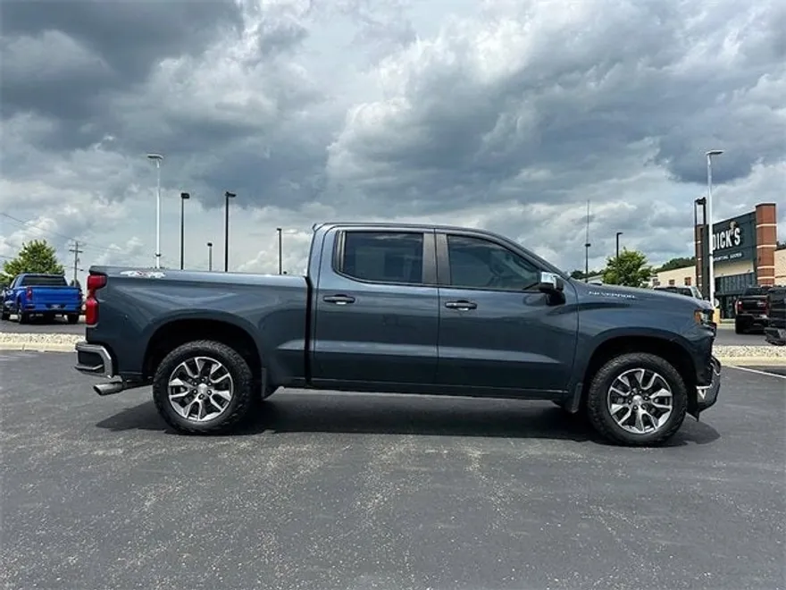 2021 Chevrolet Silverado 1500 LT photo 1