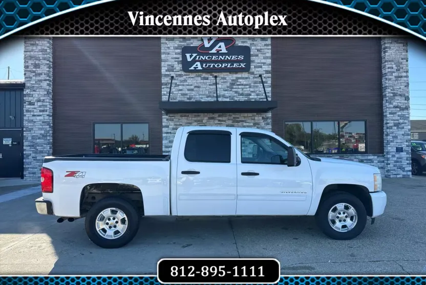 2011 Chevrolet Silverado 1500 LT photo 1