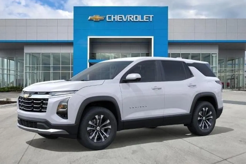 2026 Chevrolet Equinox LT photo 1