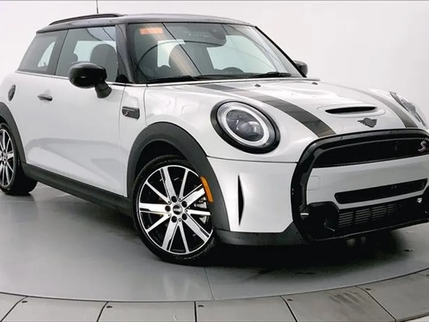2023 Mini Cooper Hardtop 2 Door photo 1