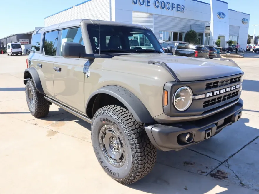2025 Ford Bronco Big Bend photo 1
