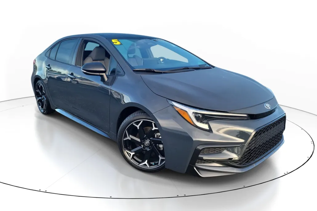 2025 Toyota Corolla SE photo 1