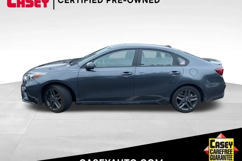 2021 Kia Forte GT-Line photo 1