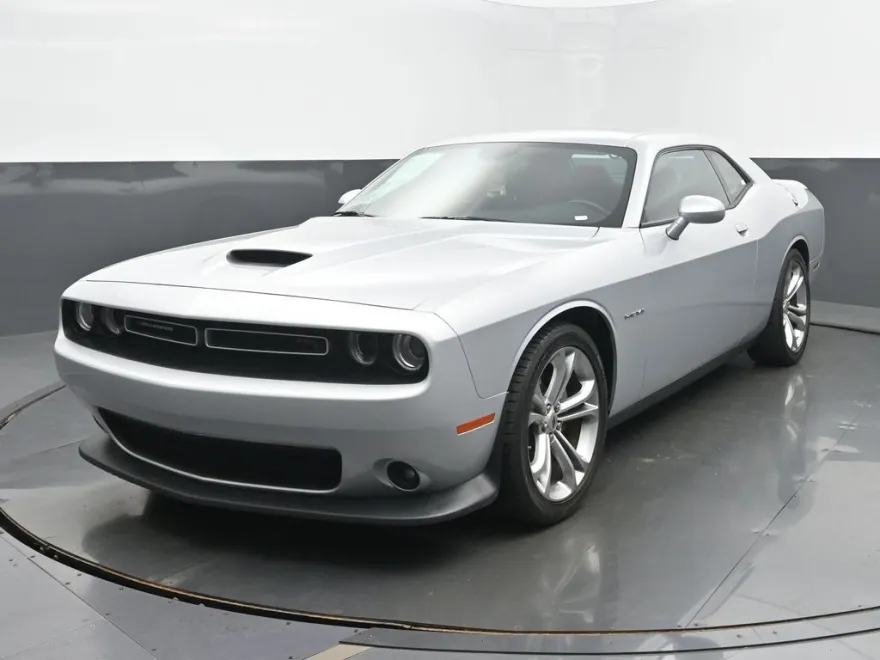 2022 Dodge Challenger R/T photo 1