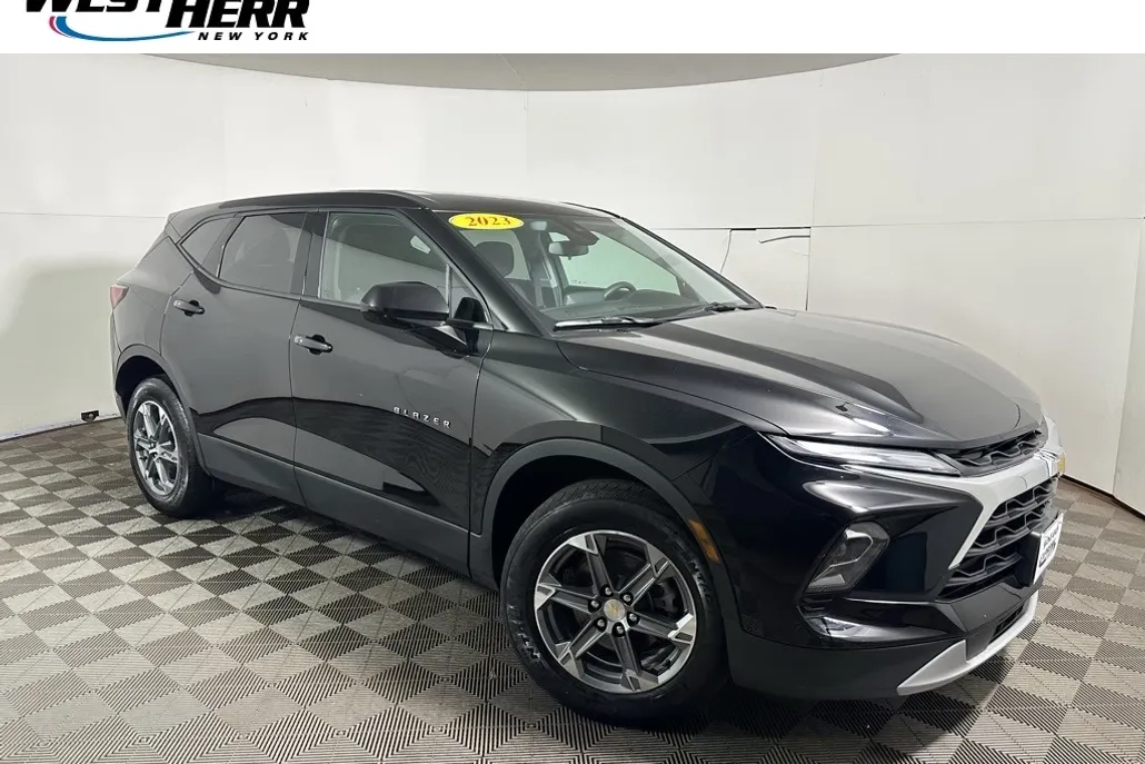 2023 Chevrolet Blazer 2LT photo 1