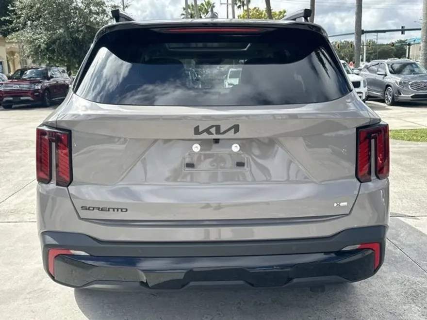 2026 Kia Sorento X-Line SX photo 1