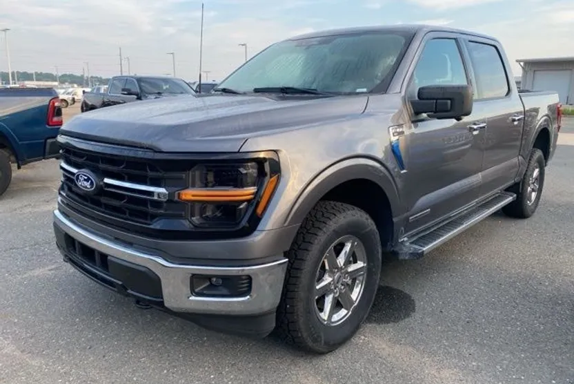 2024 Ford F-150 XLT photo 1