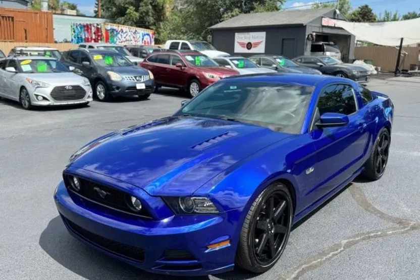 2014 Ford Mustang GT Premium photo 1