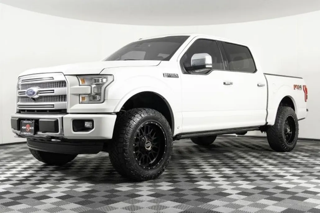 2016 Ford F-150 Platinum photo 1