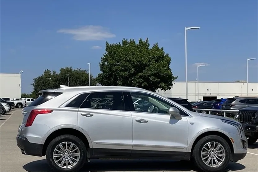 2018 Cadillac XT5 Luxury photo 1