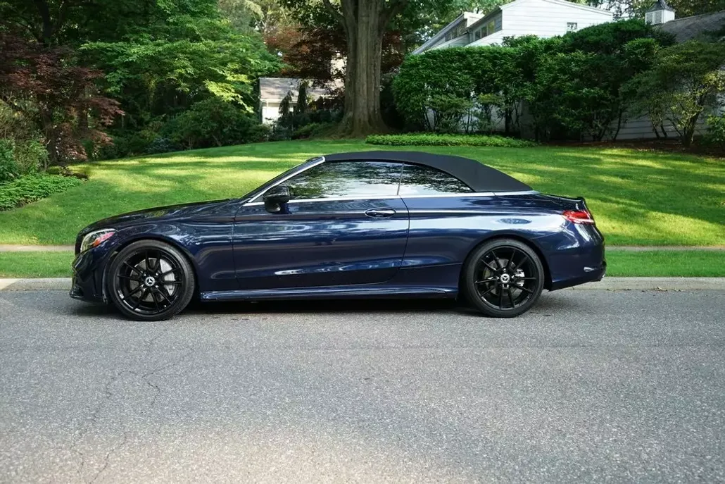 2019 Mercedes Benz C 300 photo 1