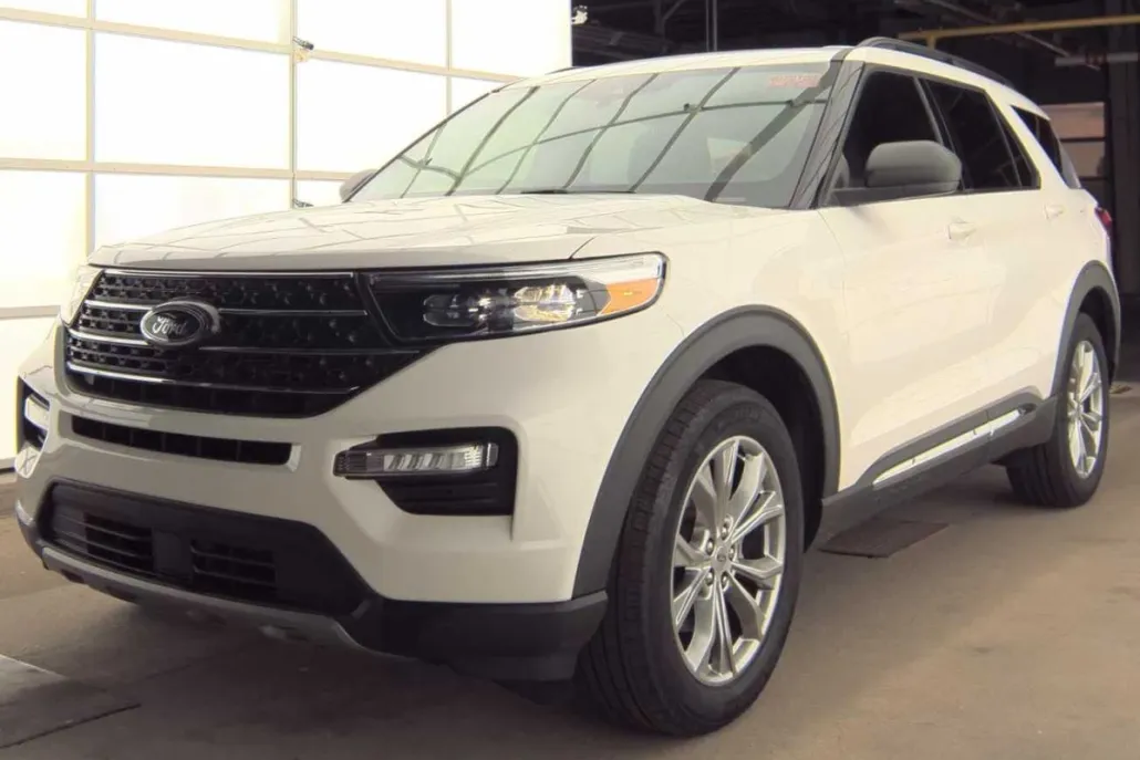 2022 Ford Explorer XLT photo 1