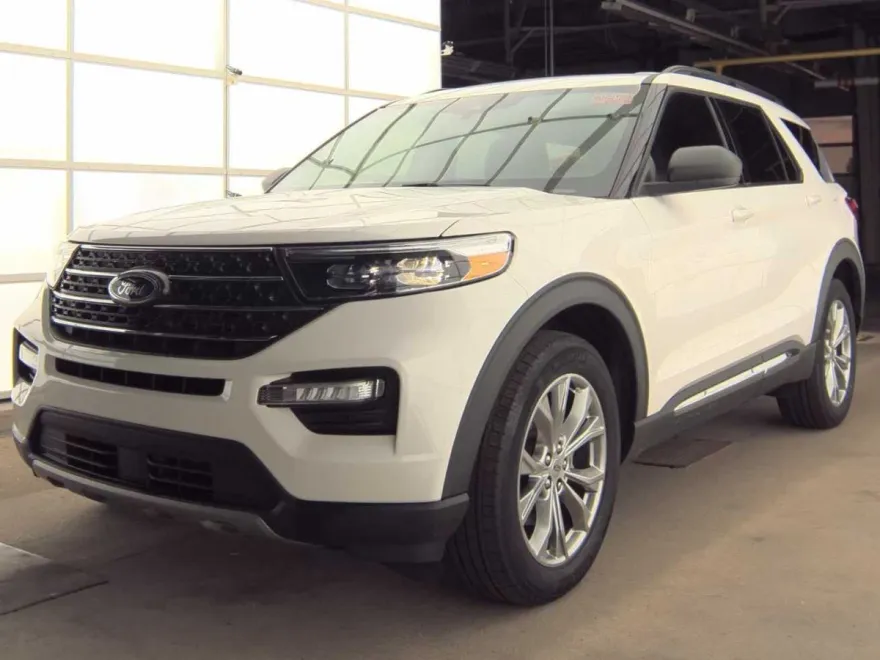 2022 Ford Explorer XLT photo 1