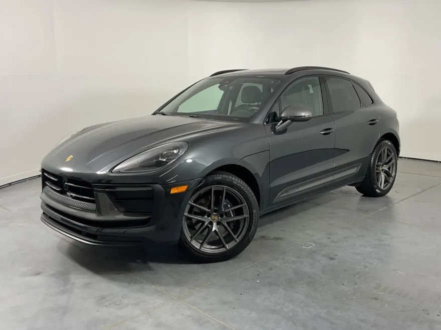 2024 Porsche Macan photo 1