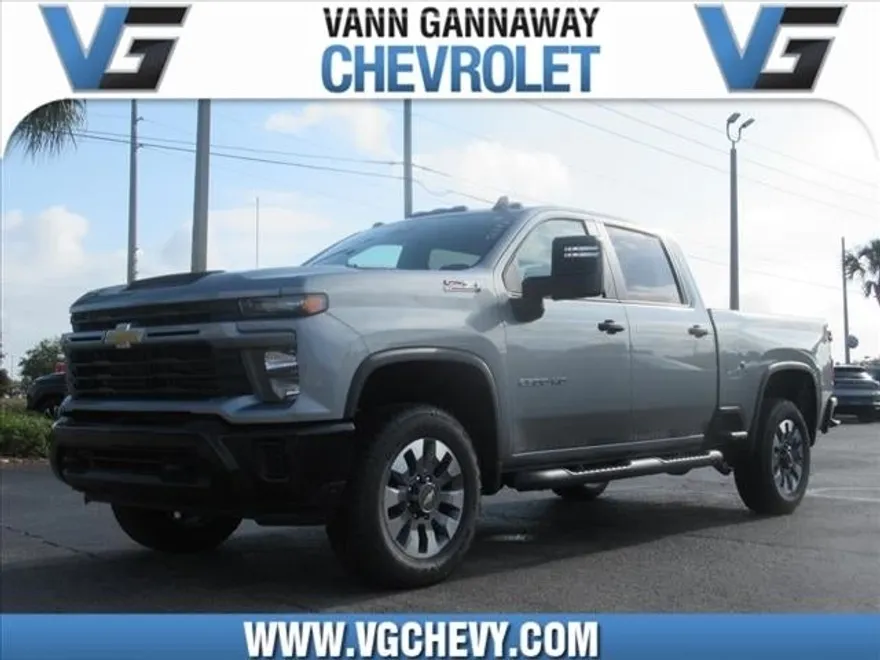 2025 Chevrolet Silverado Custom photo 1