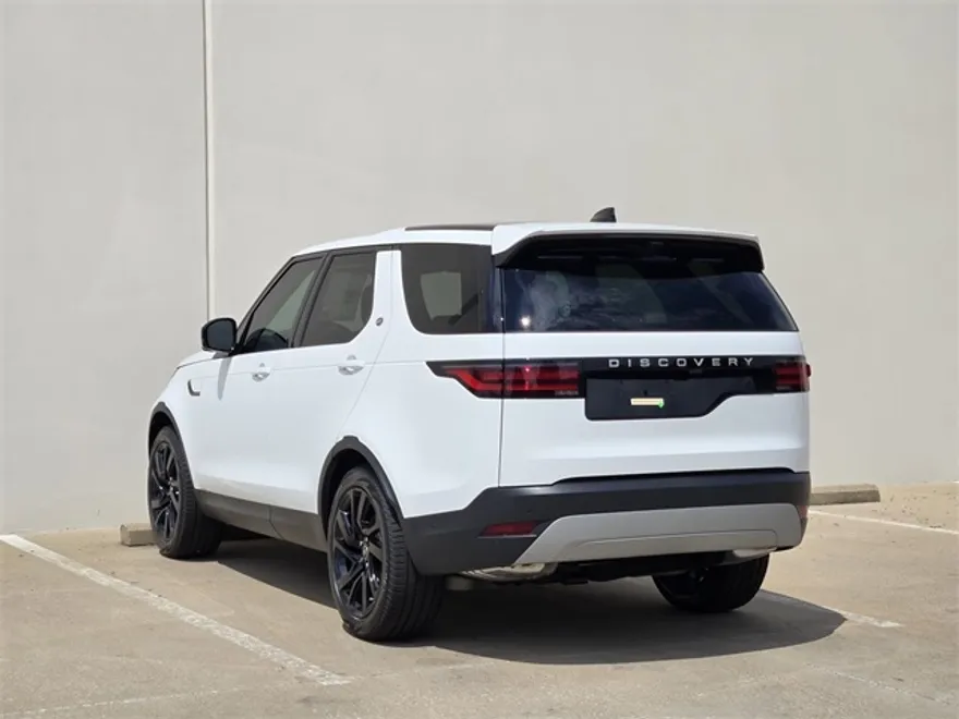 2025 Land Rover Discovery S photo 1