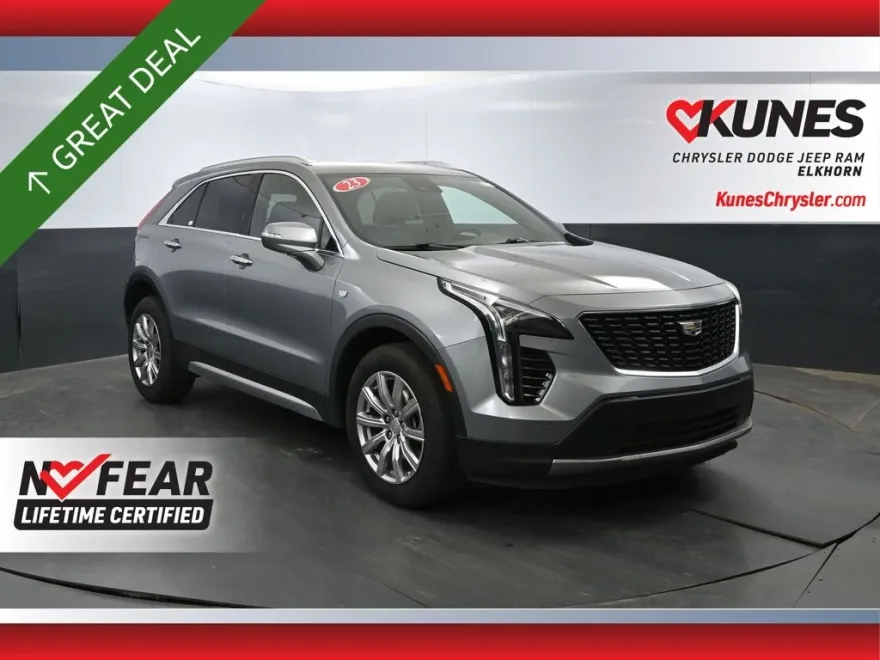 2023 Cadillac XT4 Premium Luxury photo 1