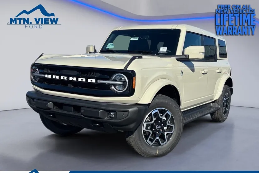 2025 Ford Bronco Outer Banks photo 1