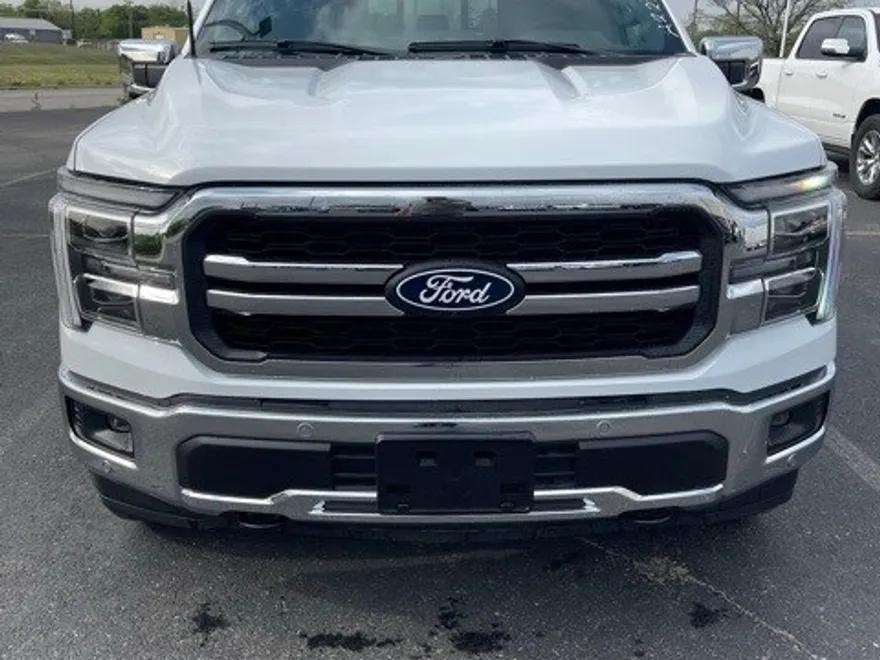 2025 Ford F-150 Lariat photo 1