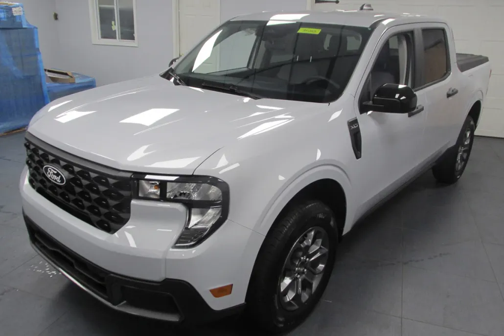 2025 Ford Maverick XLT photo 1