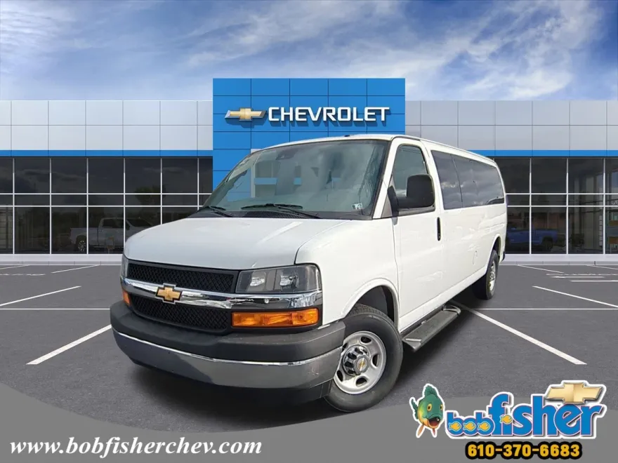 2024 Chevrolet Express Cargo 3500 photo 1