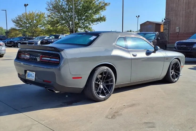 2017 Dodge Challenger T/A 392 photo 1