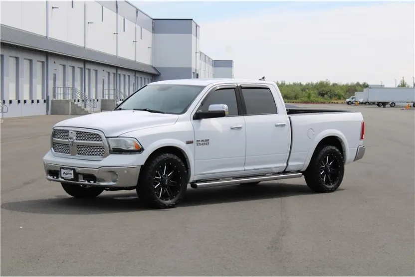 2015 Ram 1500 Laramie photo 1