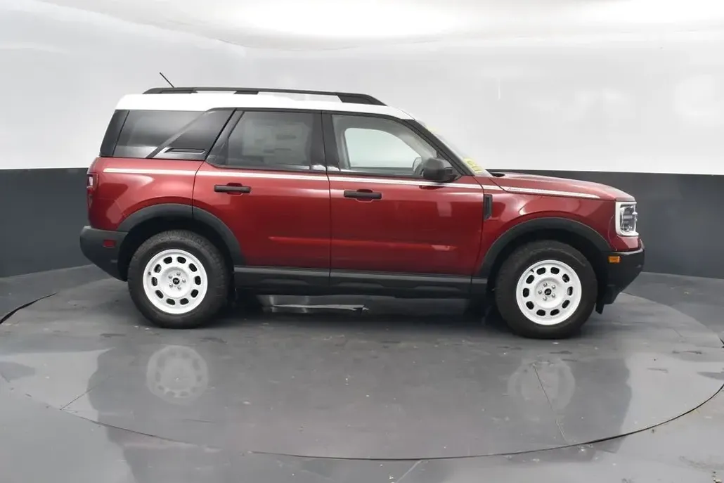2025 Ford Bronco Sport Heritage photo 1