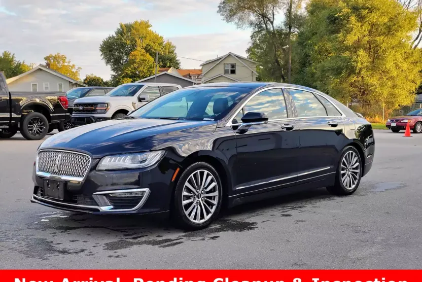 2020 Lincoln MKZ Standard photo 1