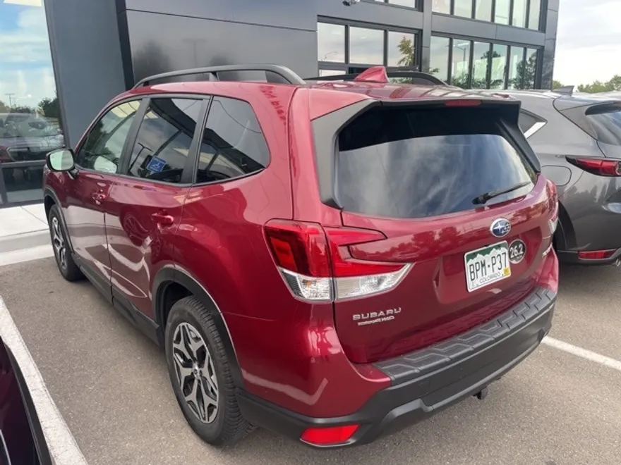 2020 Subaru Forester Premium photo 1