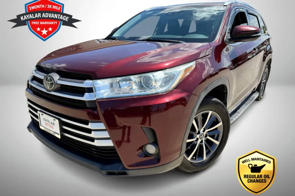 2017 Toyota Highlander SE photo 1