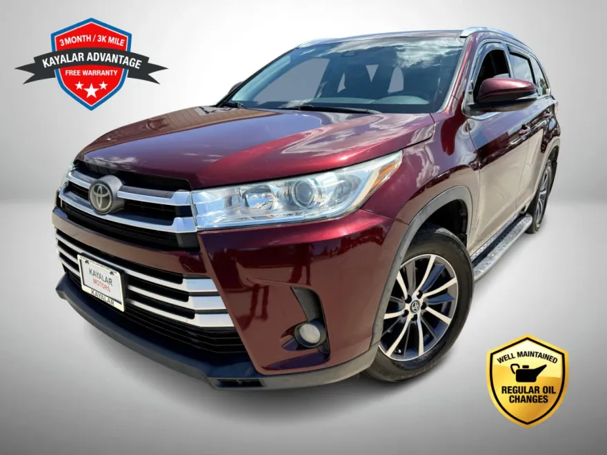 2017 Toyota Highlander SE photo 1