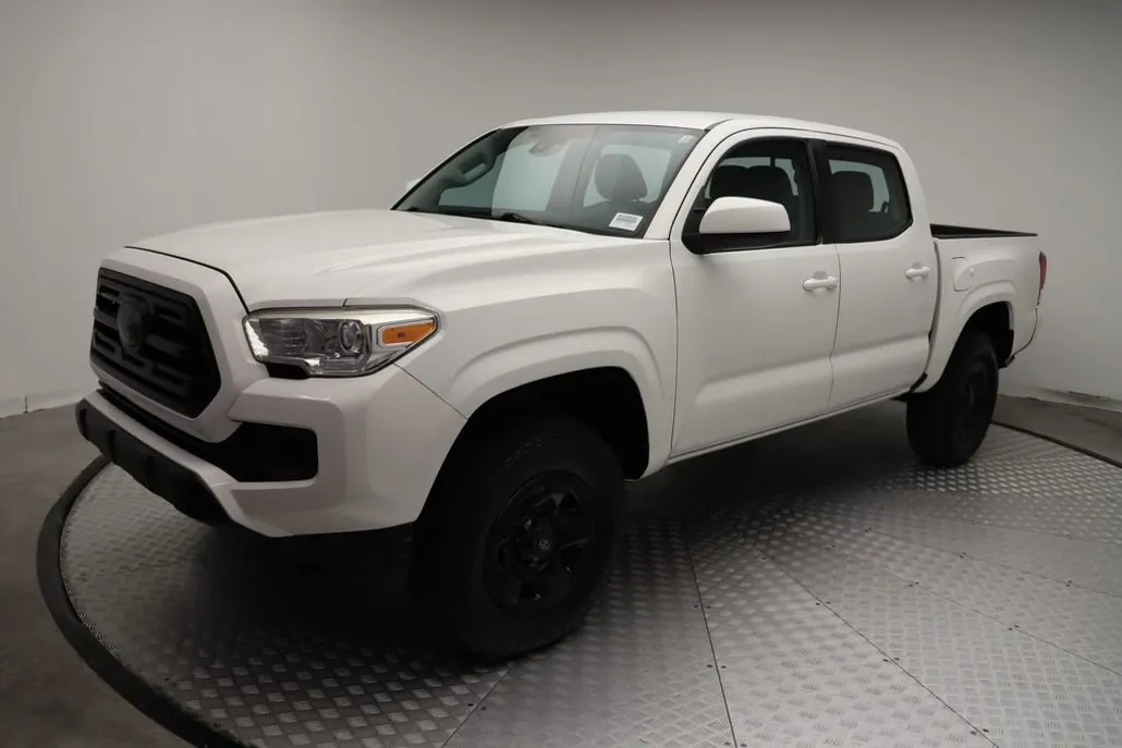 2018 Toyota Tacoma SR photo 1