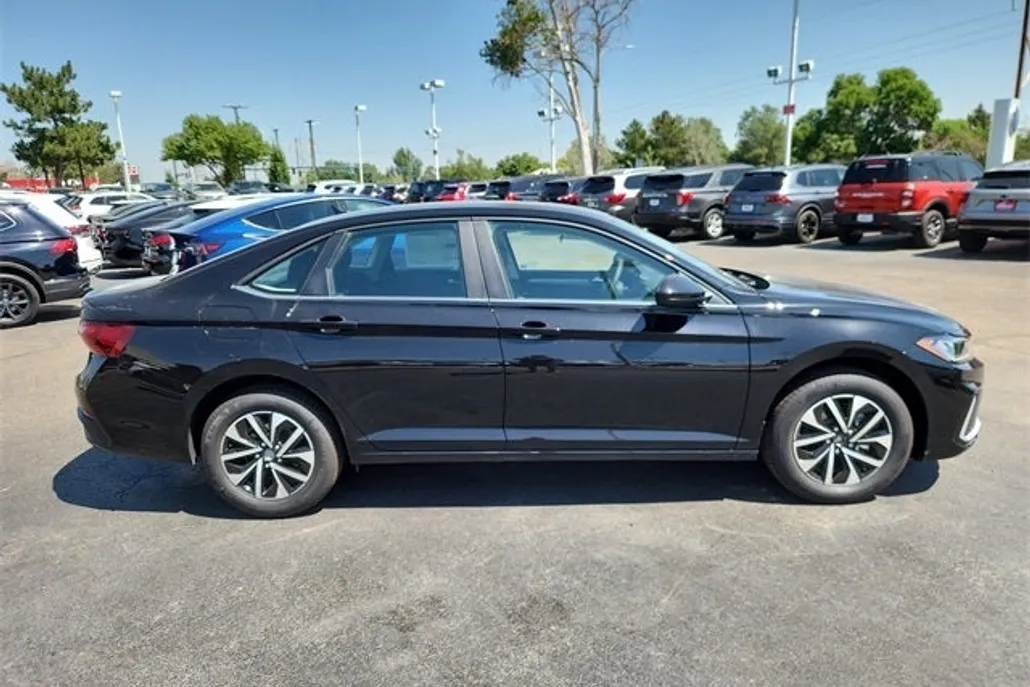 2025 Volkswagen Jetta 1.5T S photo 1